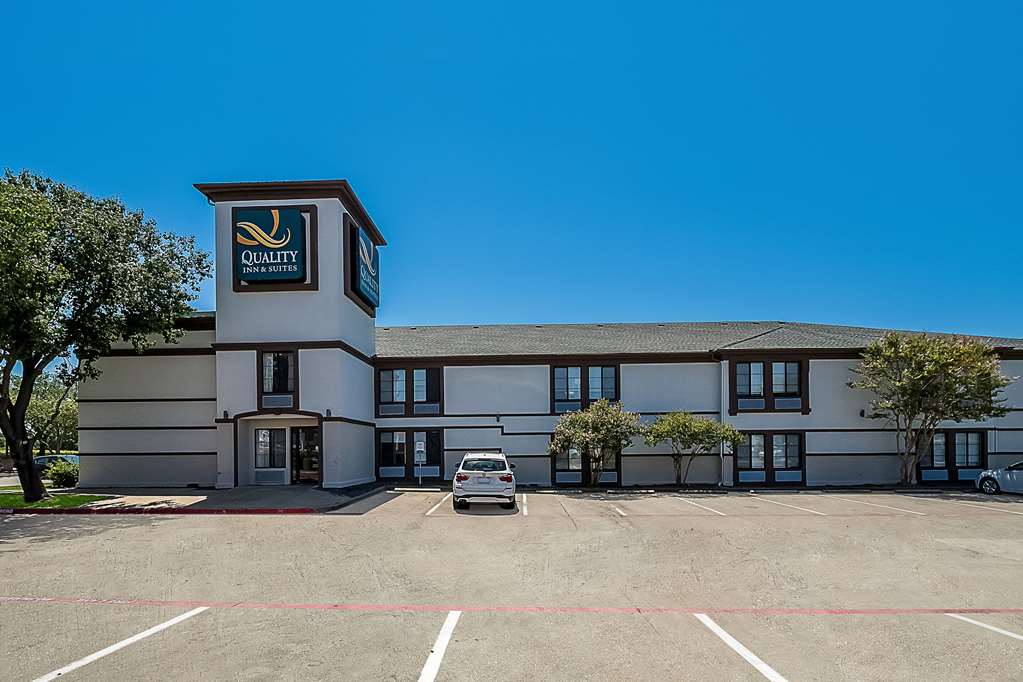 Quality Inn & Suites DFW Airport South