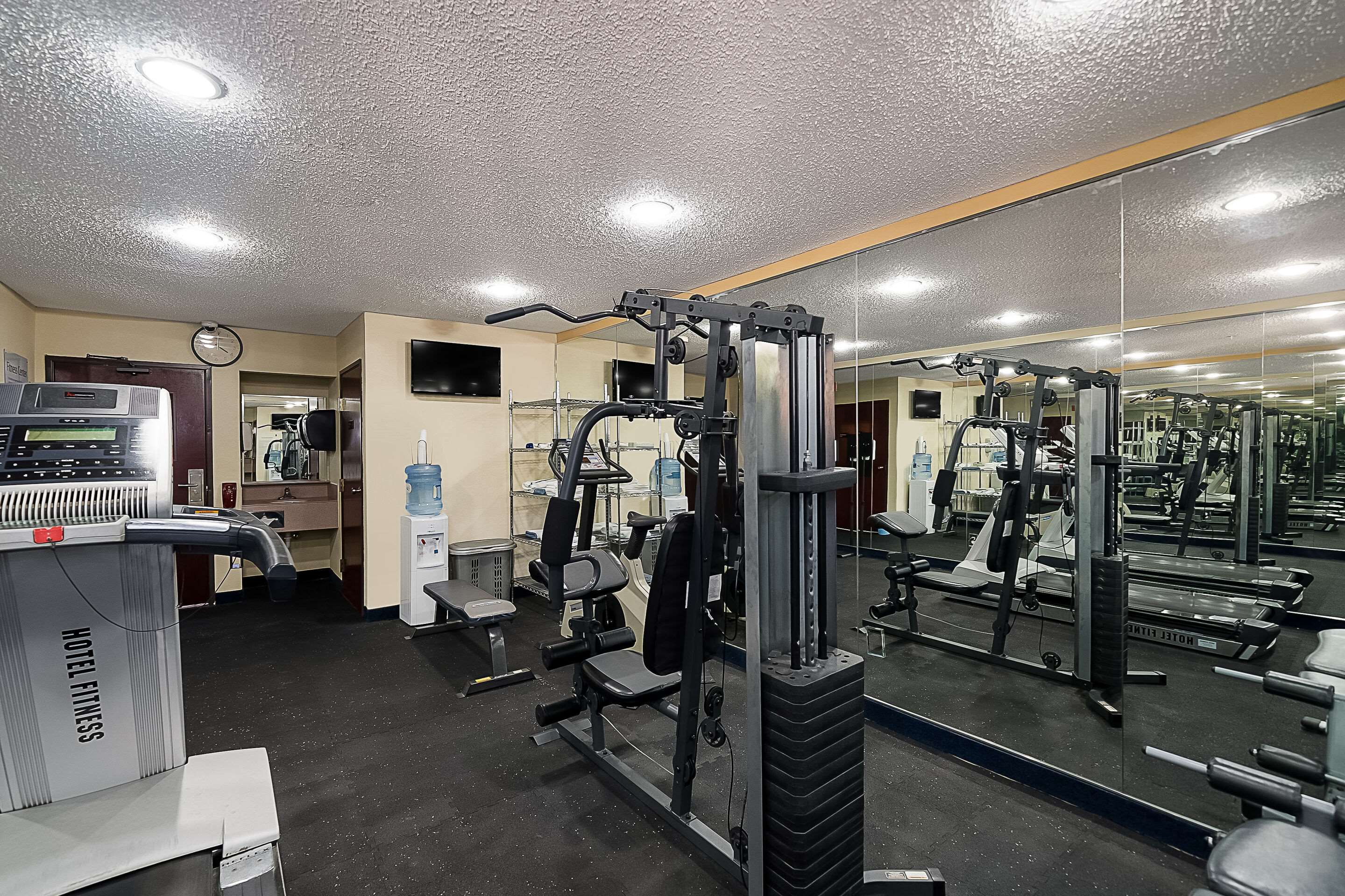 Fitness center | Quality Inn & Suites Irving DFW Airport South