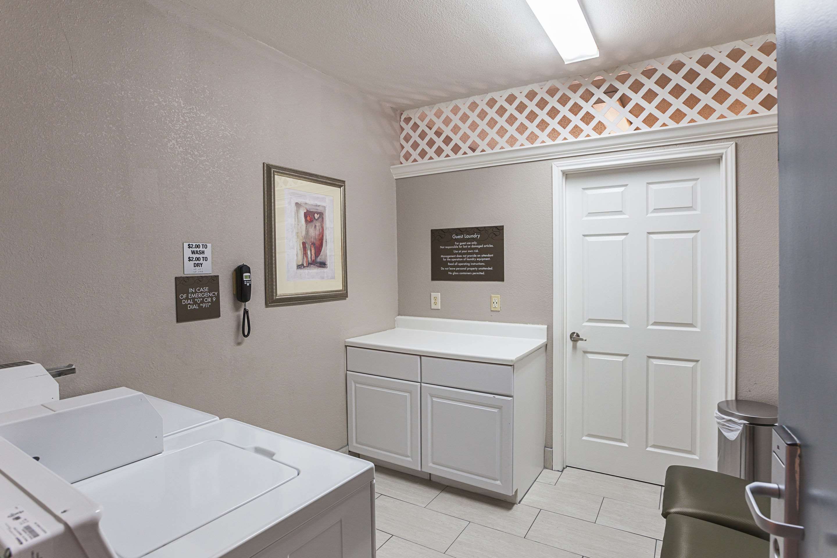 Guest laundry facilities | Comfort Suites Lewisville