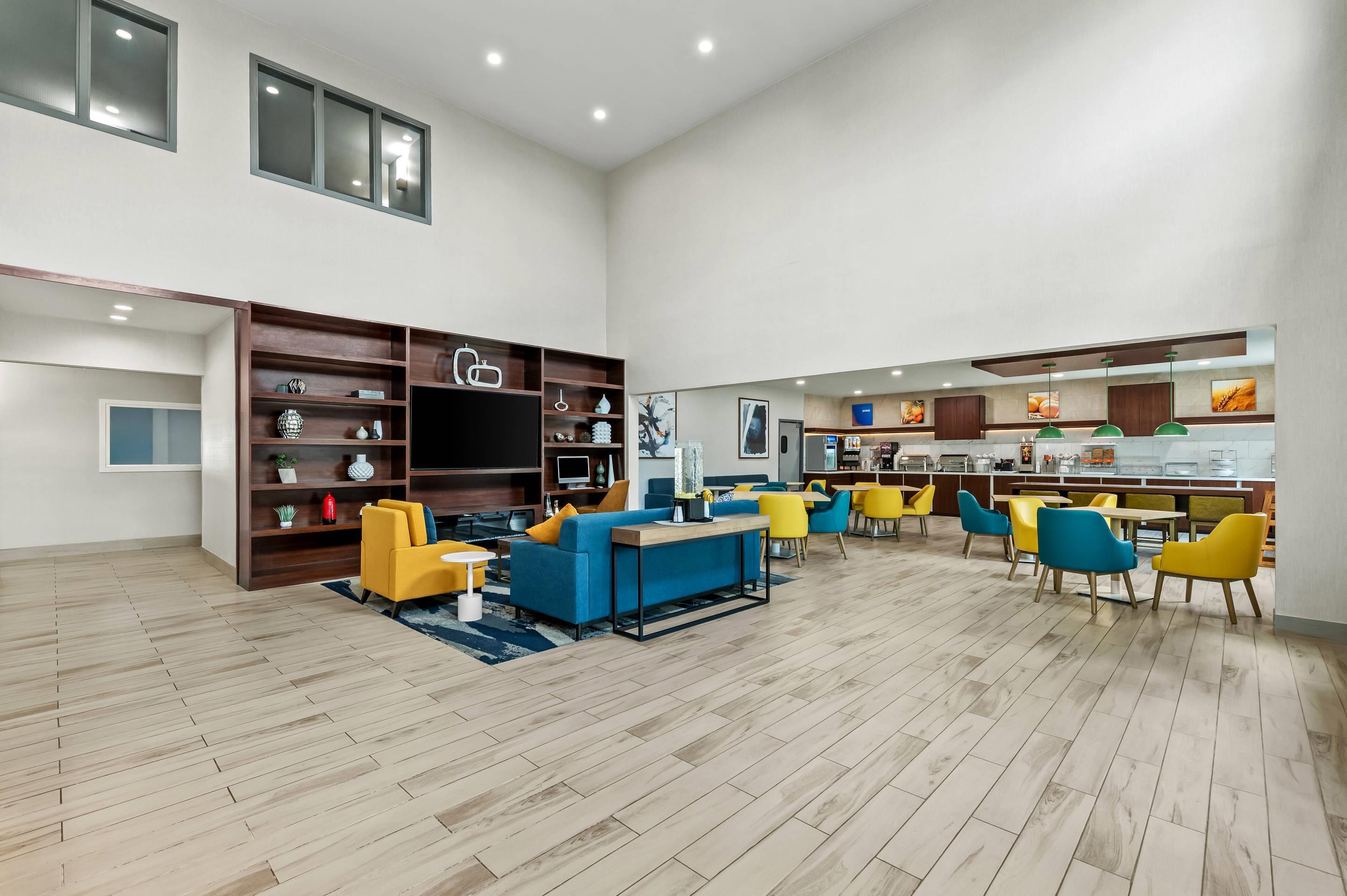 Lobby with sitting area