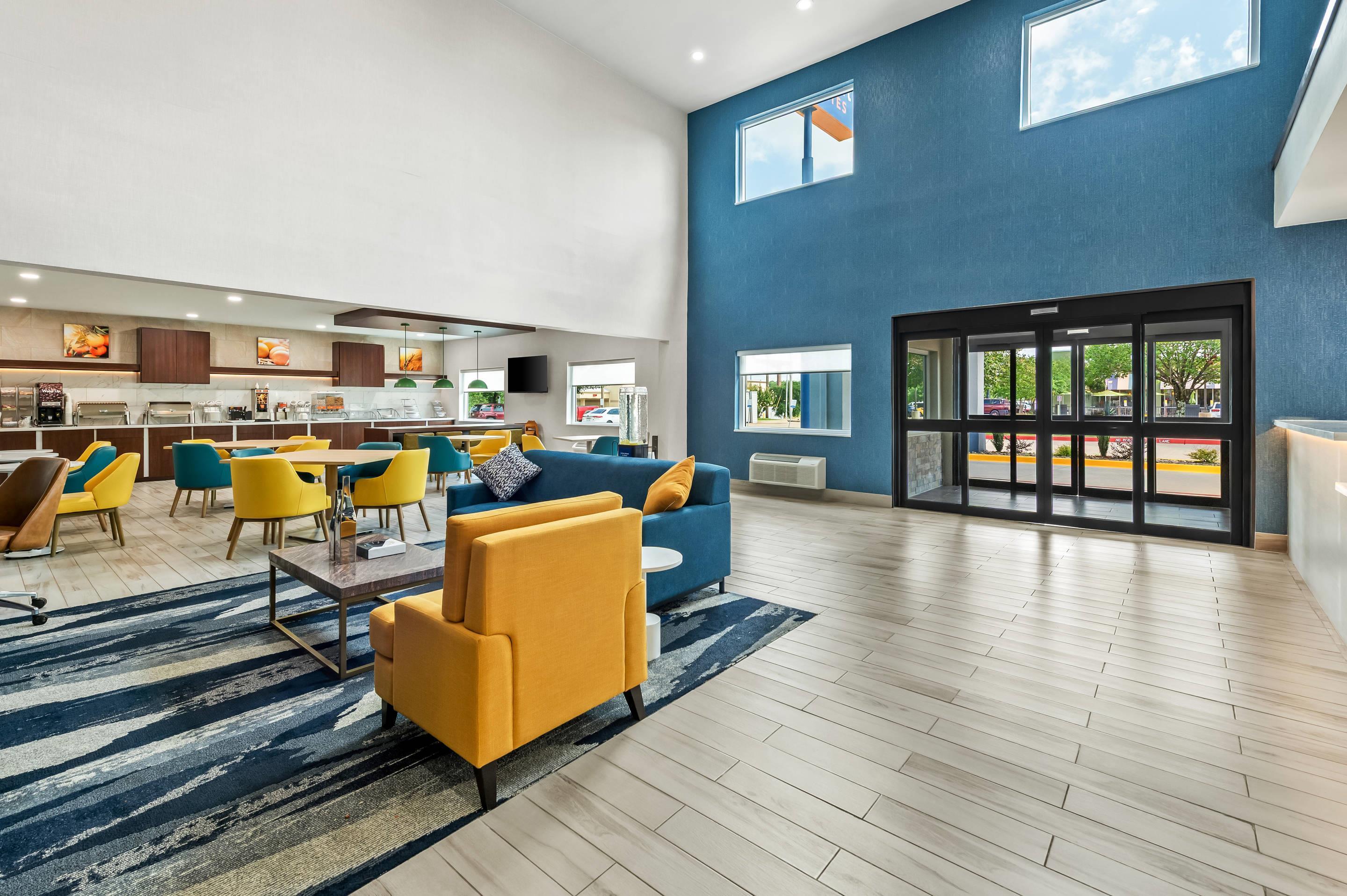 Lobby with sitting area