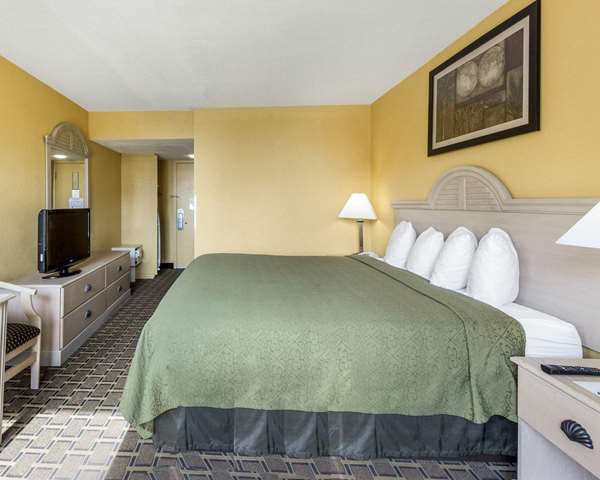  - Quality Inn & Suites Sandy Shores Corpus Christi