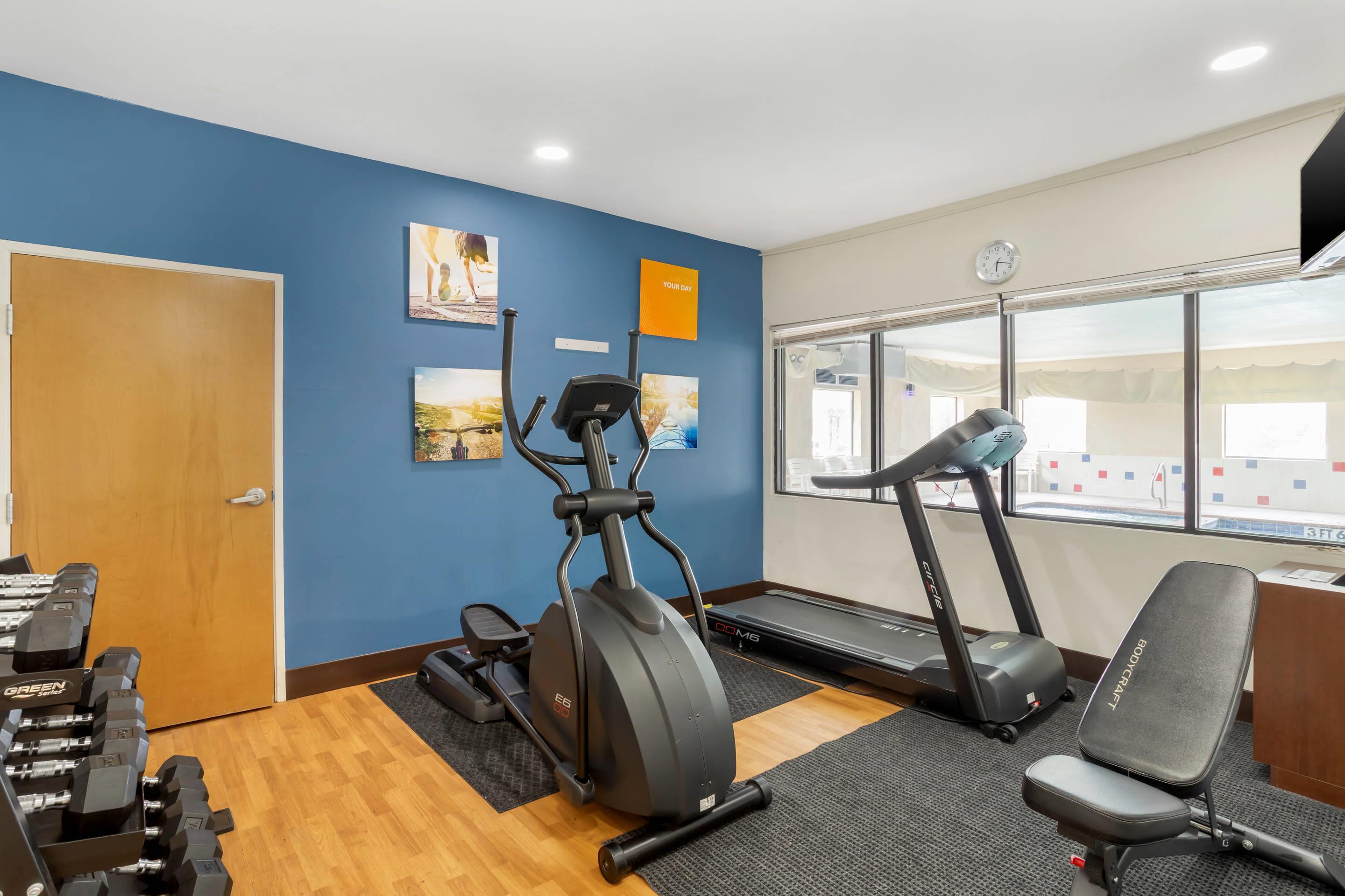 Fitness center | Comfort Suites Brenham