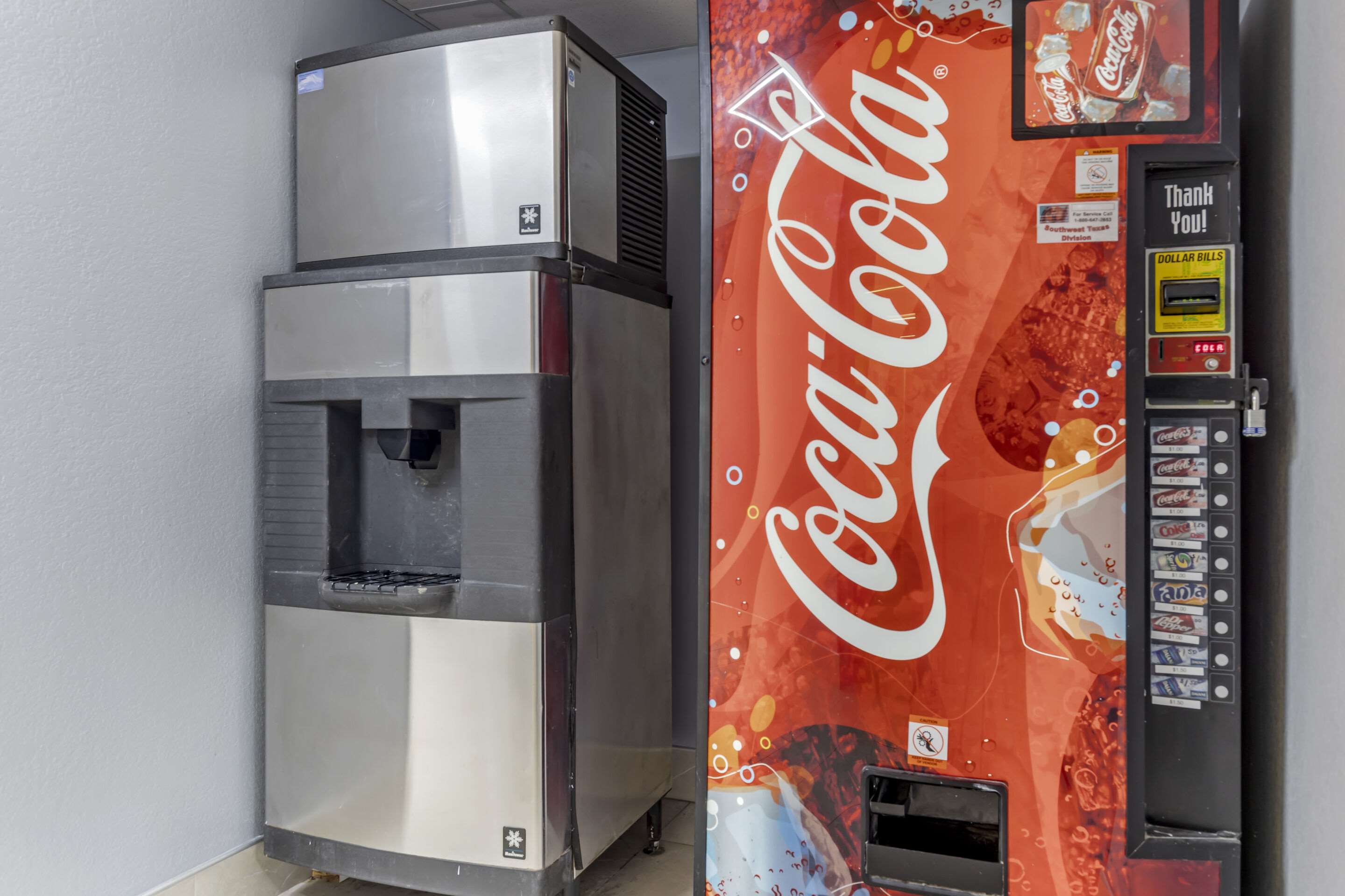 Hotel vending area | Quality Inn near SeaWorld - Lackland