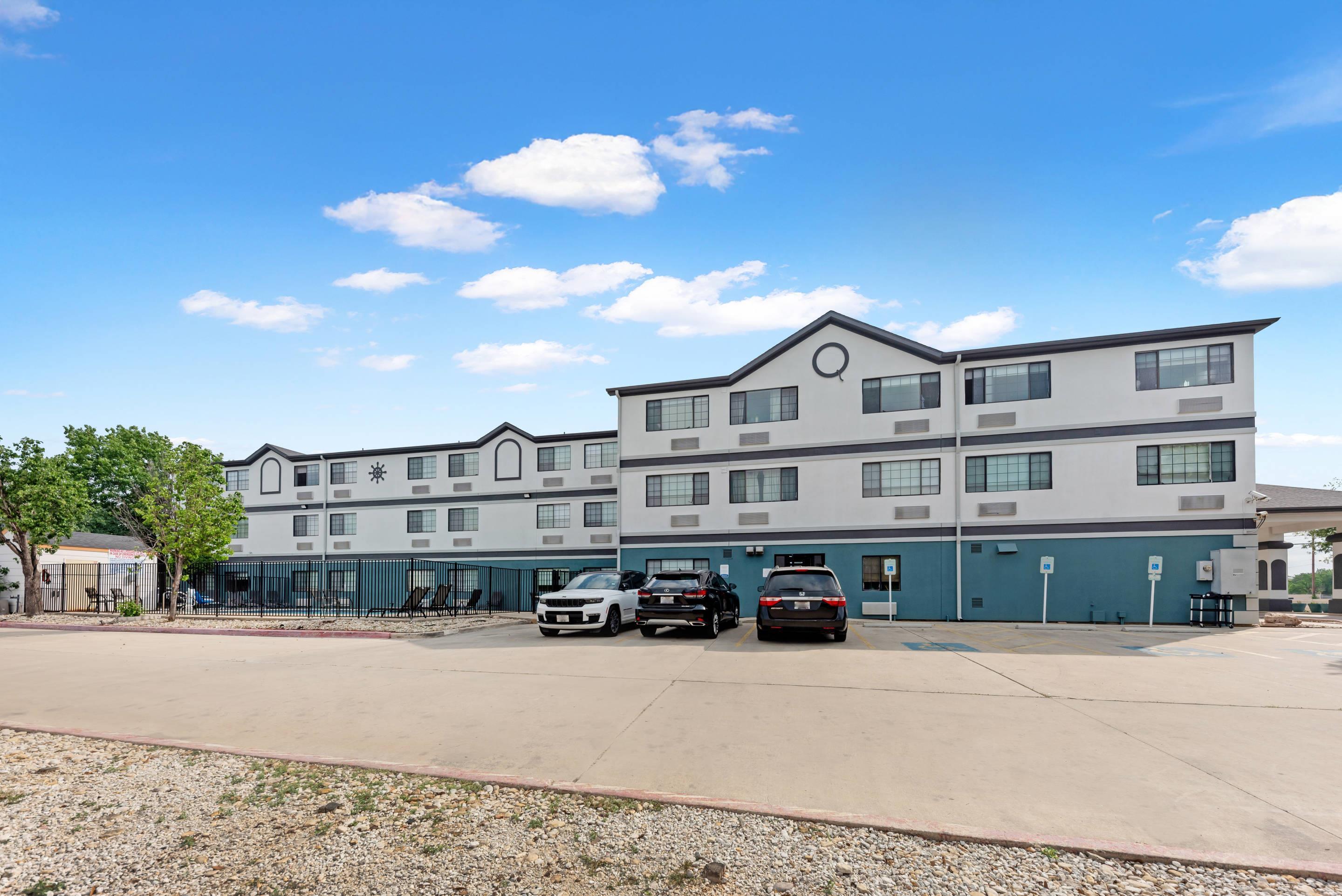 Hotel exterior | Quality Inn near SeaWorld - Lackland