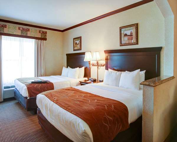 Suite - Comfort Suites University Drive College Station