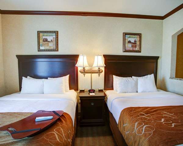 Suite - Comfort Suites University Drive College Station