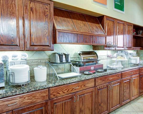 Amenities - Comfort Suites University Drive College Station