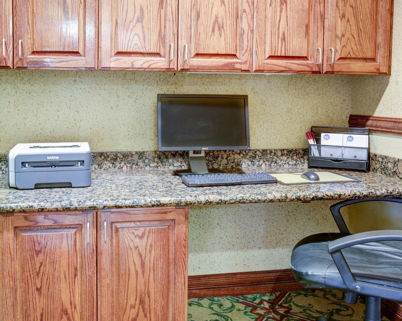 Business center with free wireless Internet access | Comfort Suites University Drive