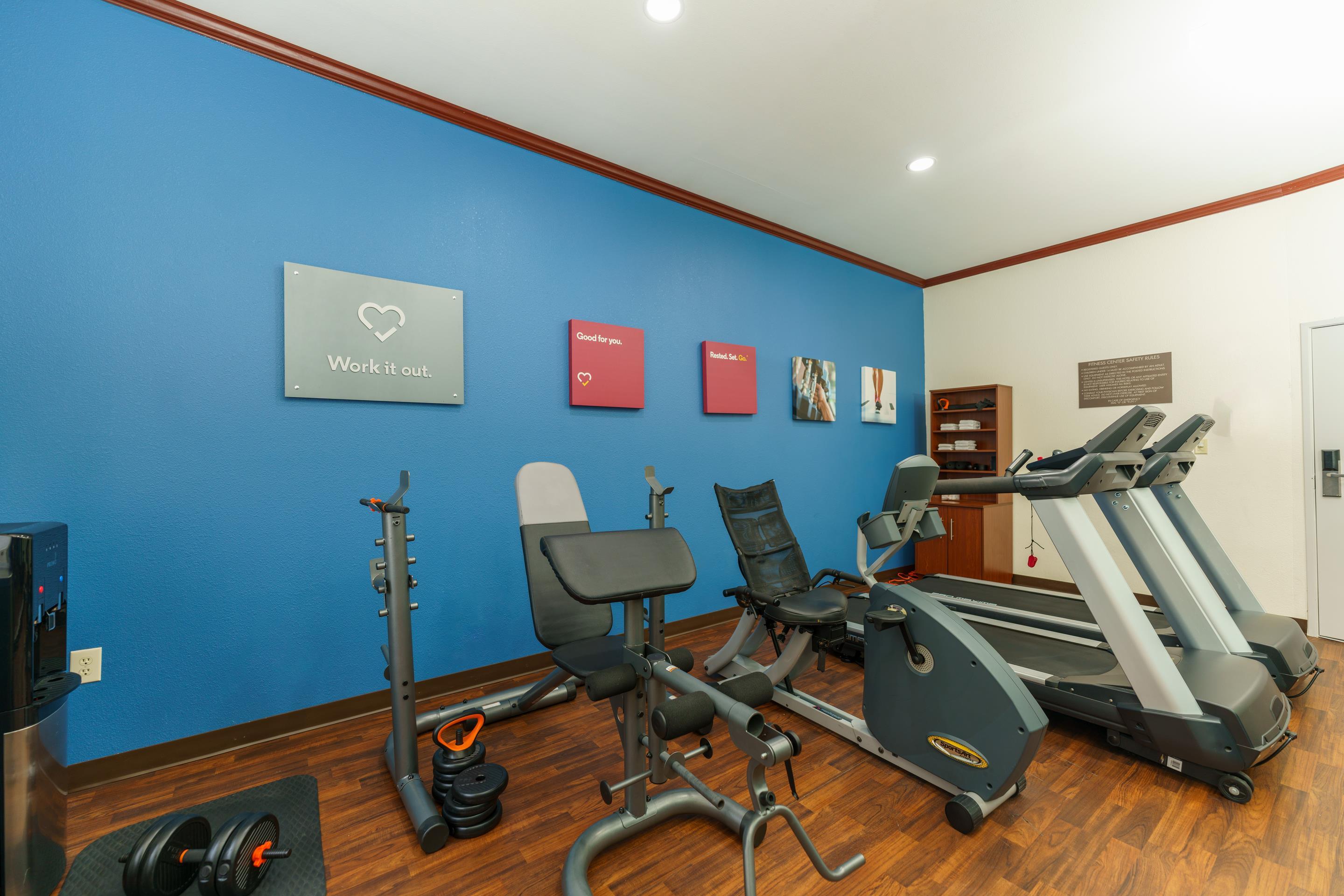 Fitness center | Comfort Suites University Drive