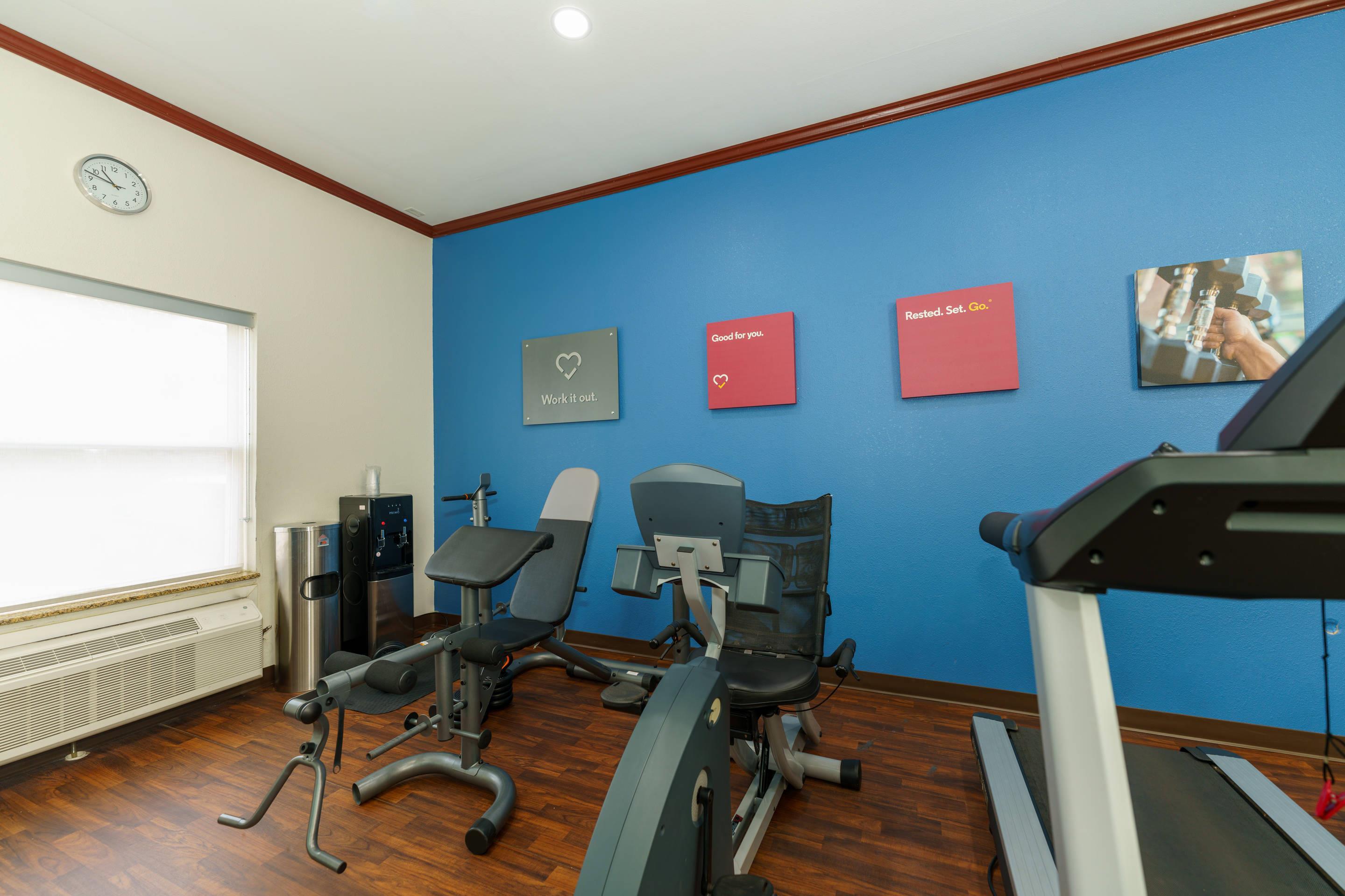 Fitness center | Comfort Suites University Drive