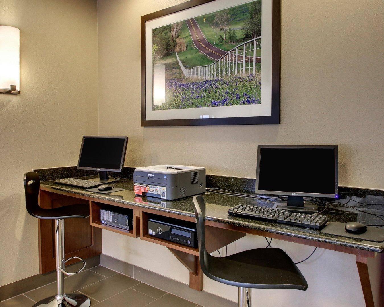 Business center with high-speed Internet access | Comfort Suites Tyler South