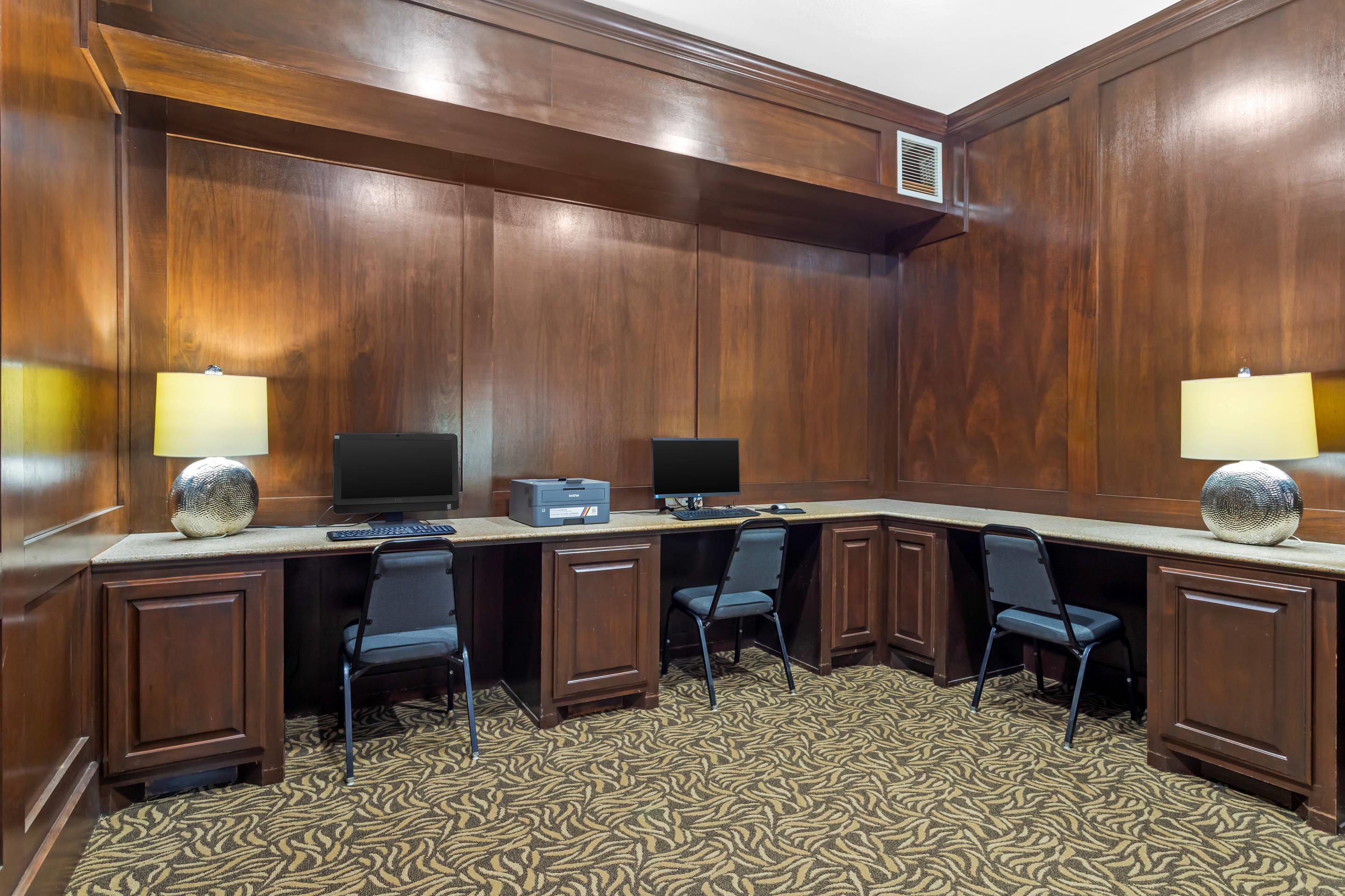 Business center | Comfort Suites Deer Park Pasadena