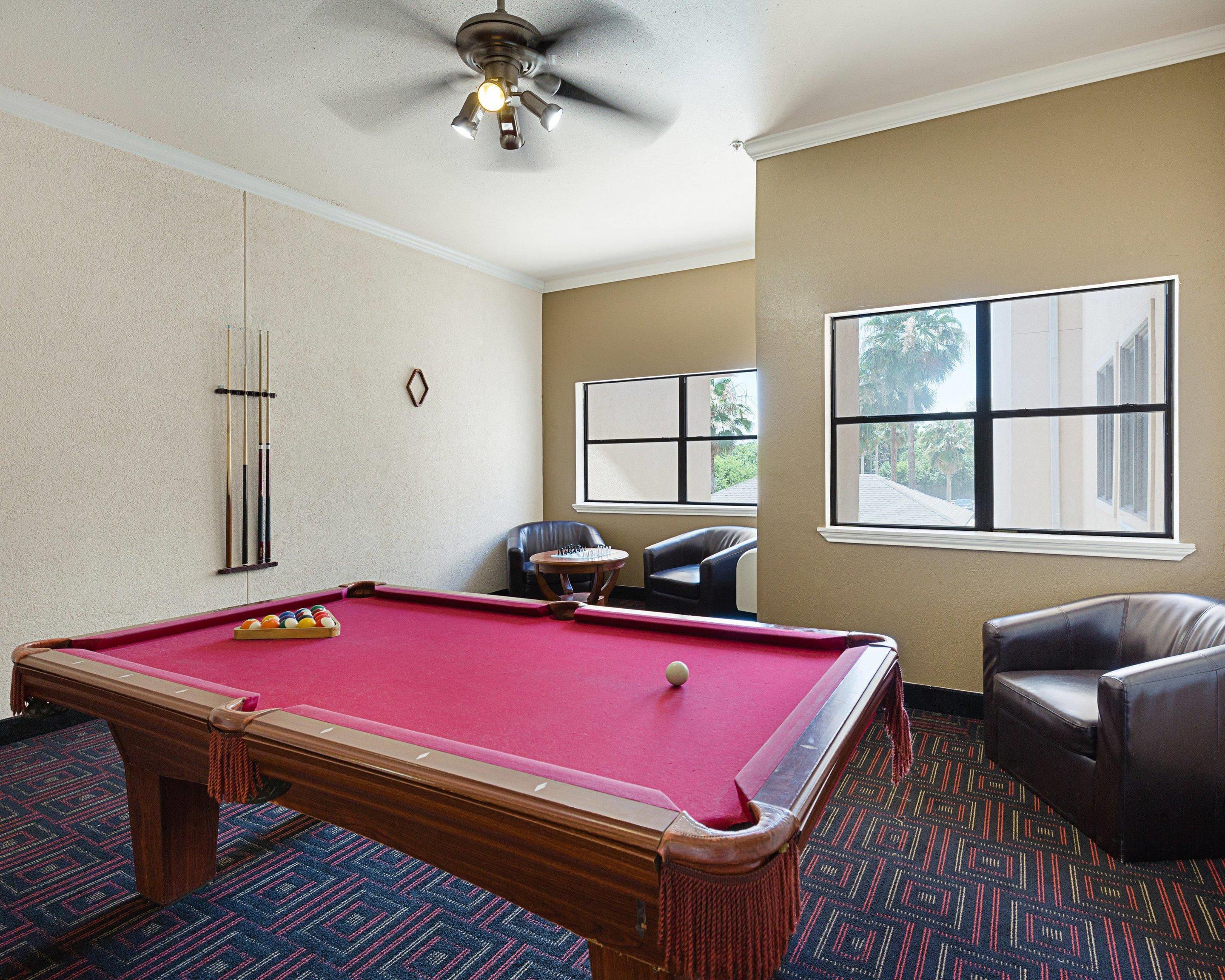 Game room | Comfort Suites Deer Park Pasadena