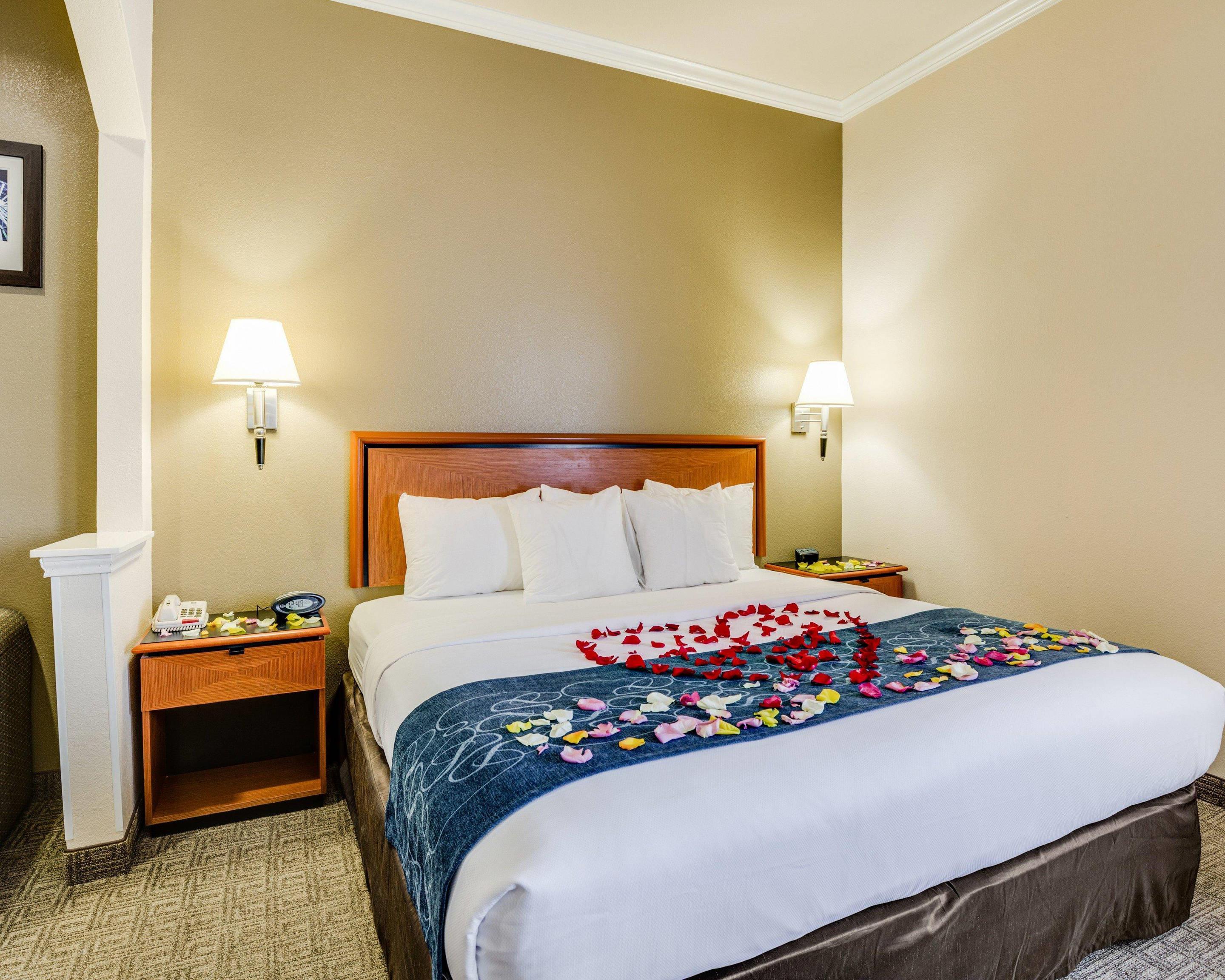 Romance Package | Comfort Suites Deer Park Pasadena