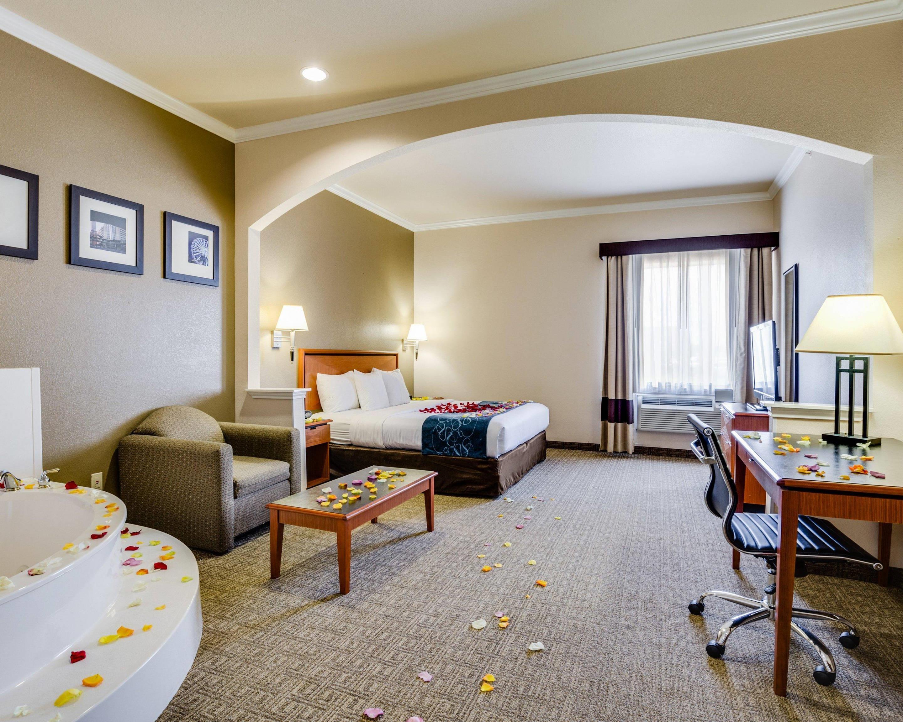 Romance Package | Comfort Suites Deer Park Pasadena