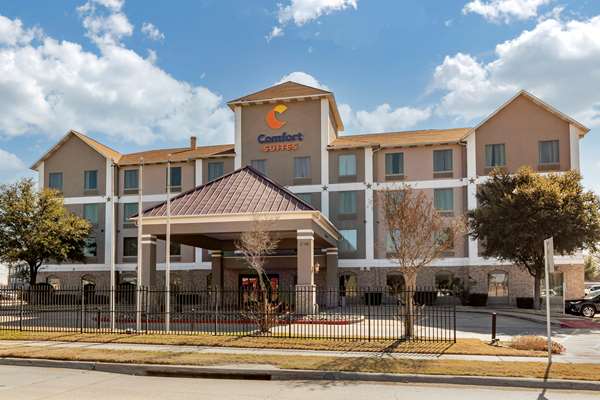 Exterior view - Comfort Suites Baylor University Waco - I-35, Exit 333A
