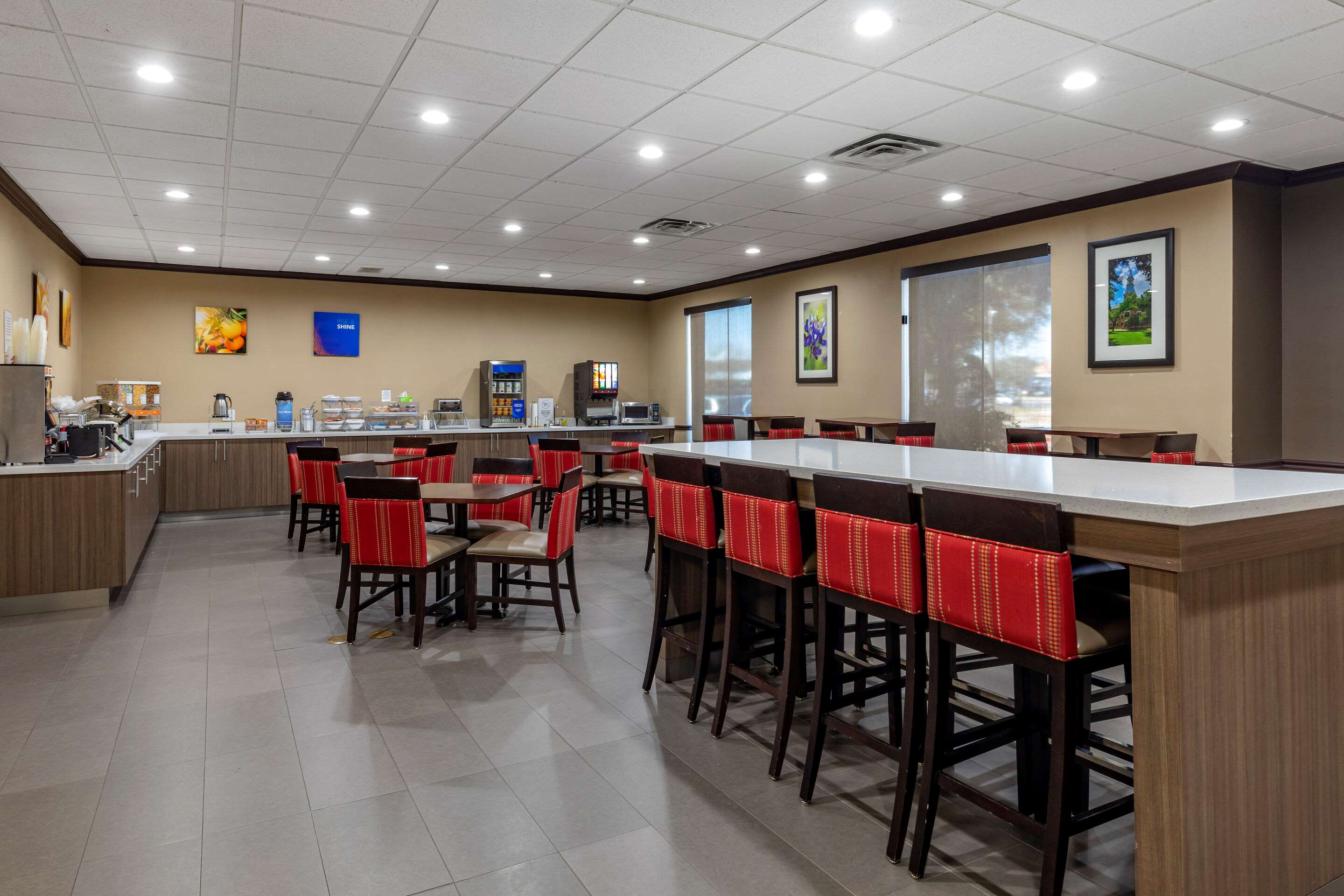 Breakfast area