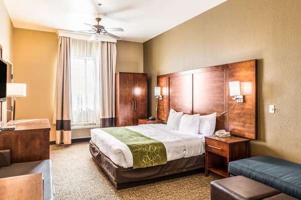  - Comfort Suites South Amarillo - I-27, Exit 116