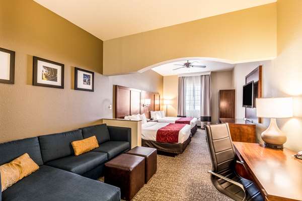  - Comfort Suites South Amarillo - I-27, Exit 116
