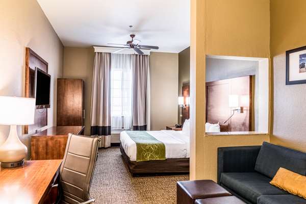  - Comfort Suites South Amarillo - I-27, Exit 116