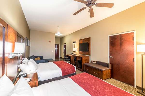  - Comfort Suites South Amarillo - I-27, Exit 116