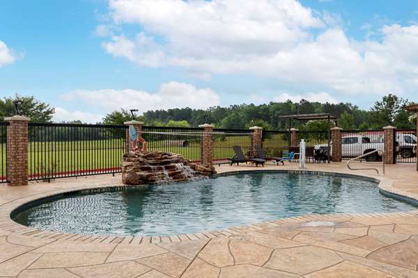 Pool - Comfort Suites Marshall - I-20, Exit 617