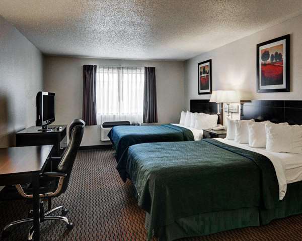  - Quality Inn & Suites Wichita Falls - I-44, Exit 2