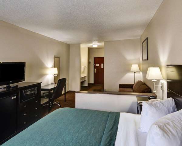  - Quality Inn & Suites Wichita Falls - I-44, Exit 2