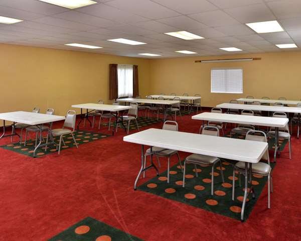  - Quality Inn & Suites Wichita Falls - I-44, Exit 2
