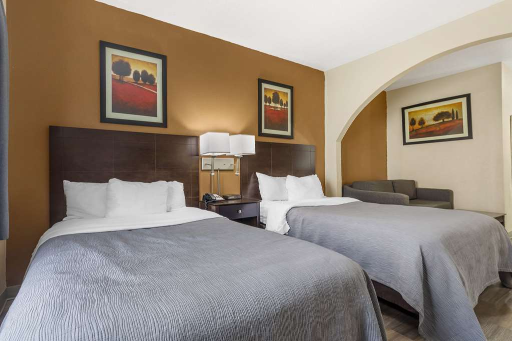 QUALITY INN AND SUITES WICHITA FALL-guestroom-Guest Room,Suite,On-Site.jpg