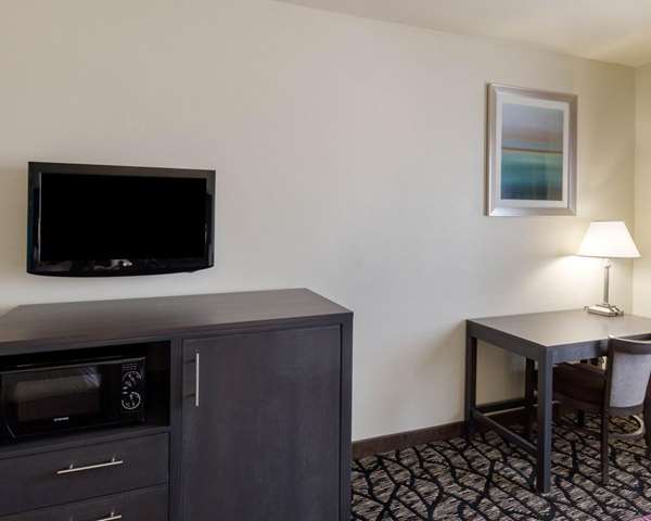  - Quality Inn Buffalo - I-45, Exit 178