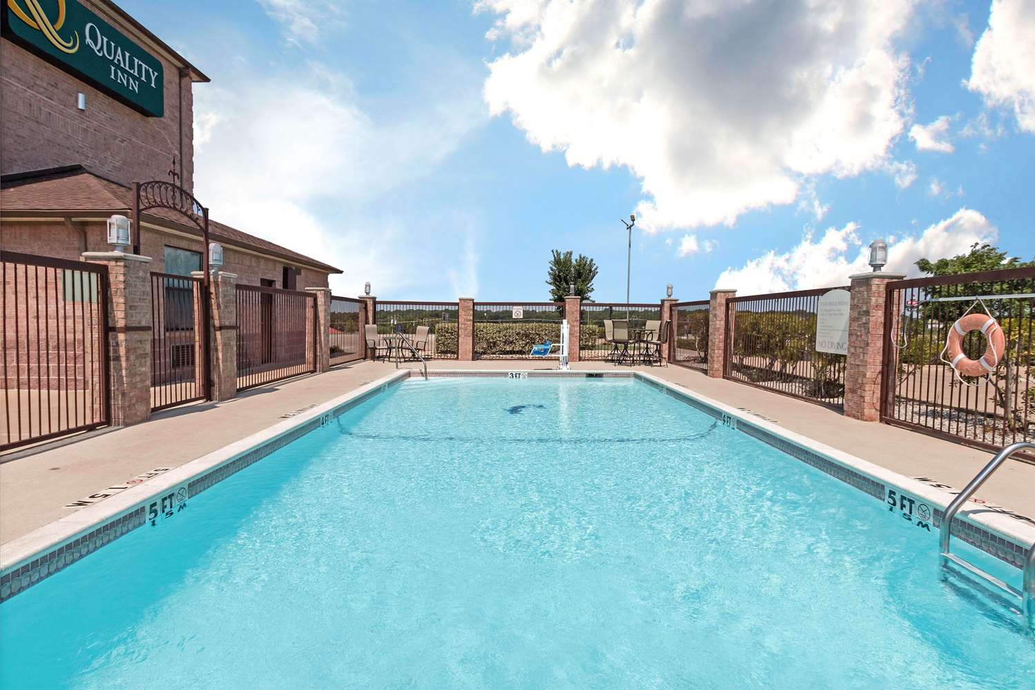 Quality Inn Buffalo I45, Exit 178, TX See Discounts