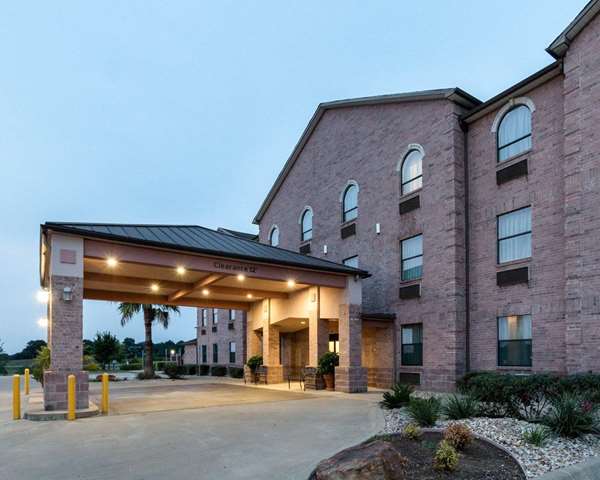 Exterior view - Quality Inn Buffalo - I-45, Exit 178