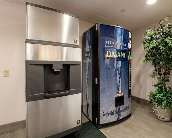  - Quality Inn Buffalo - I-45, Exit 178