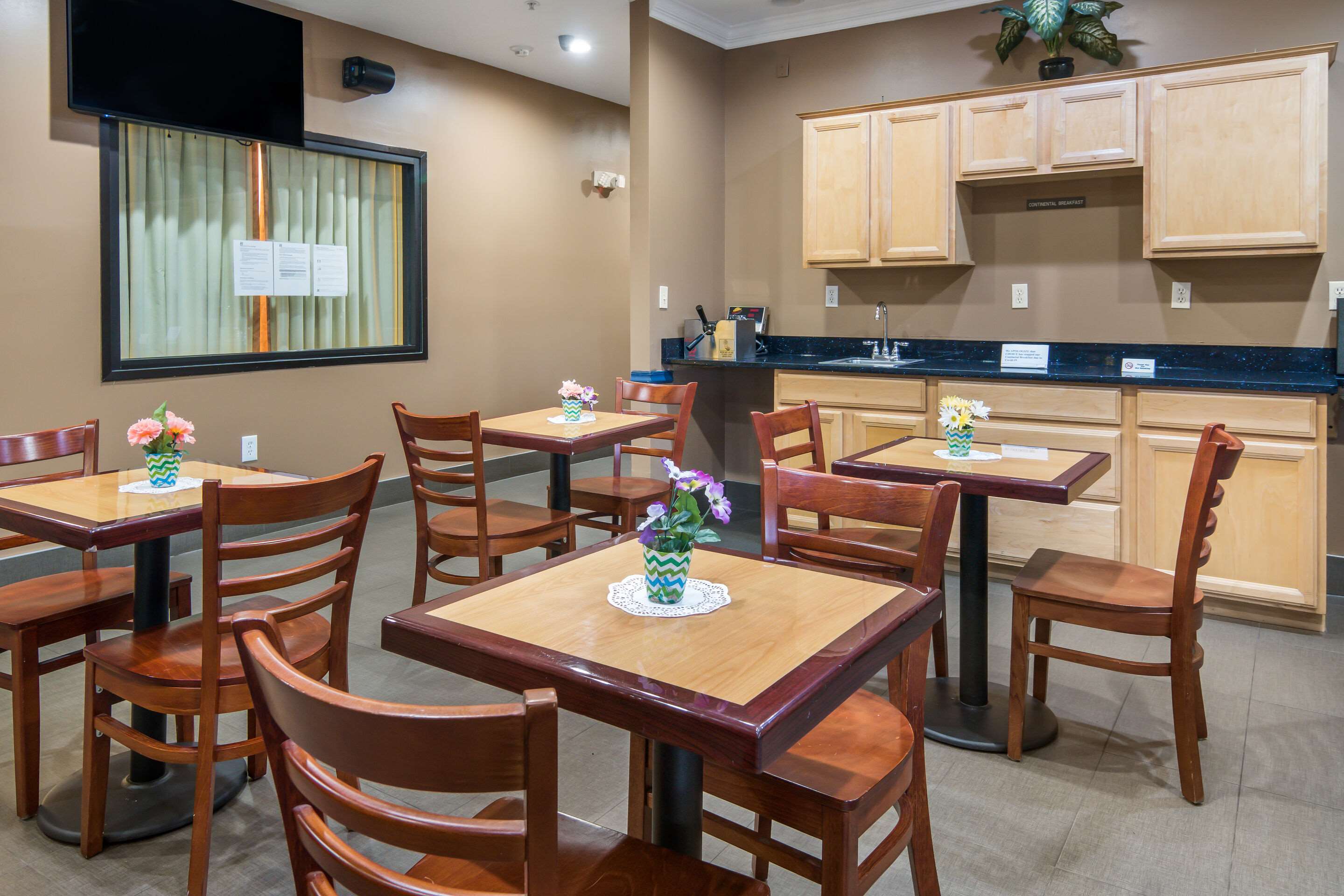 Breakfast area