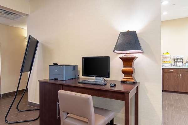 Conference Area - Comfort Inn & Suites Fredericksburg