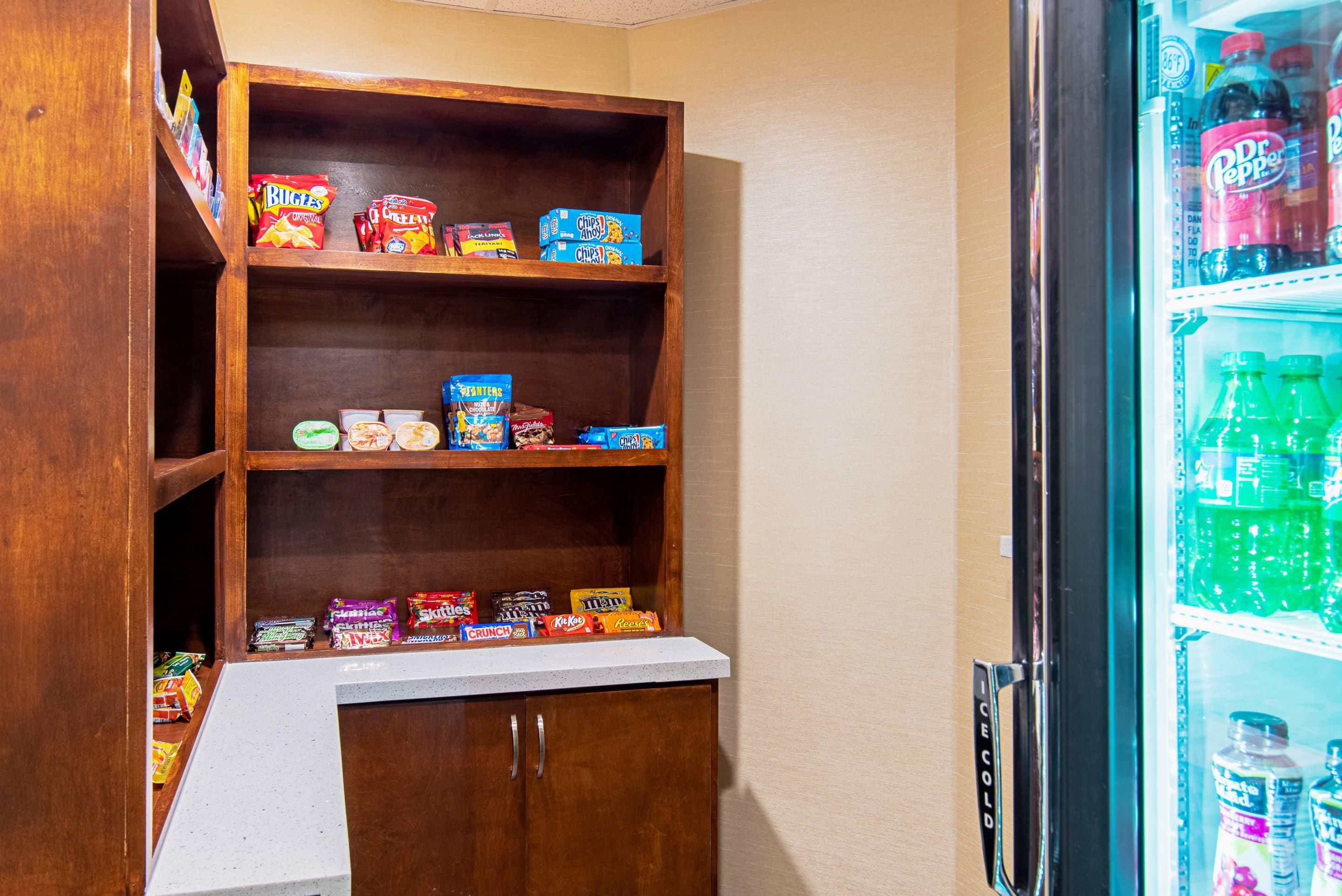 Hotel marketplace | Comfort Inn and Suites Fredericksburg