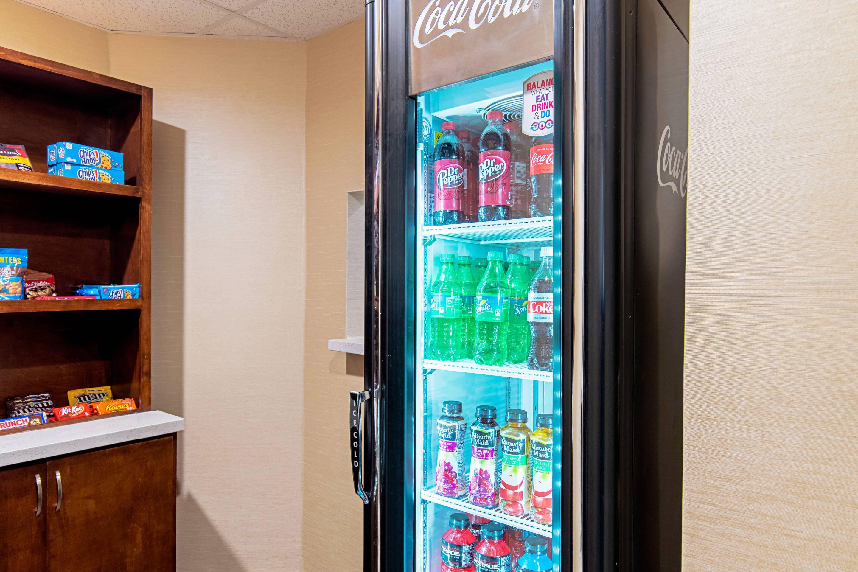 Hotel marketplace | Comfort Inn and Suites Fredericksburg