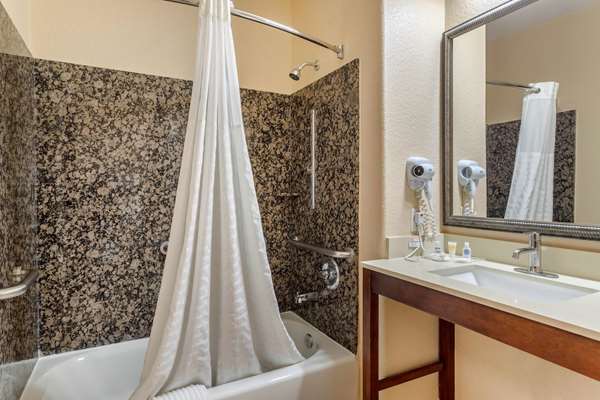 Suite - Comfort Suites Baytown - I-10, Exit 792