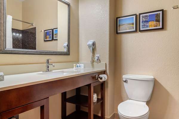 Suite - Comfort Suites Baytown - I-10, Exit 792