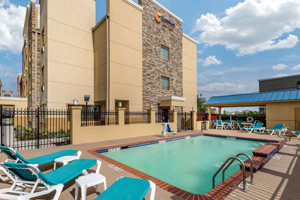 Pool - Comfort Suites Baytown - I-10, Exit 792