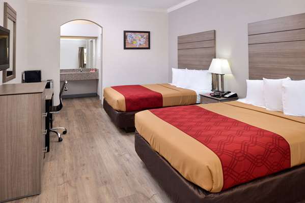  - Econo Lodge Inn & Suites Port Arthur