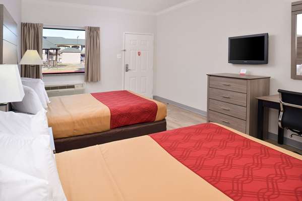  - Econo Lodge Inn & Suites Port Arthur