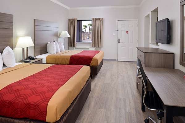  - Econo Lodge Inn & Suites Port Arthur