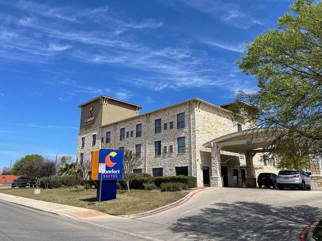 Comfort Suites near Seaworld