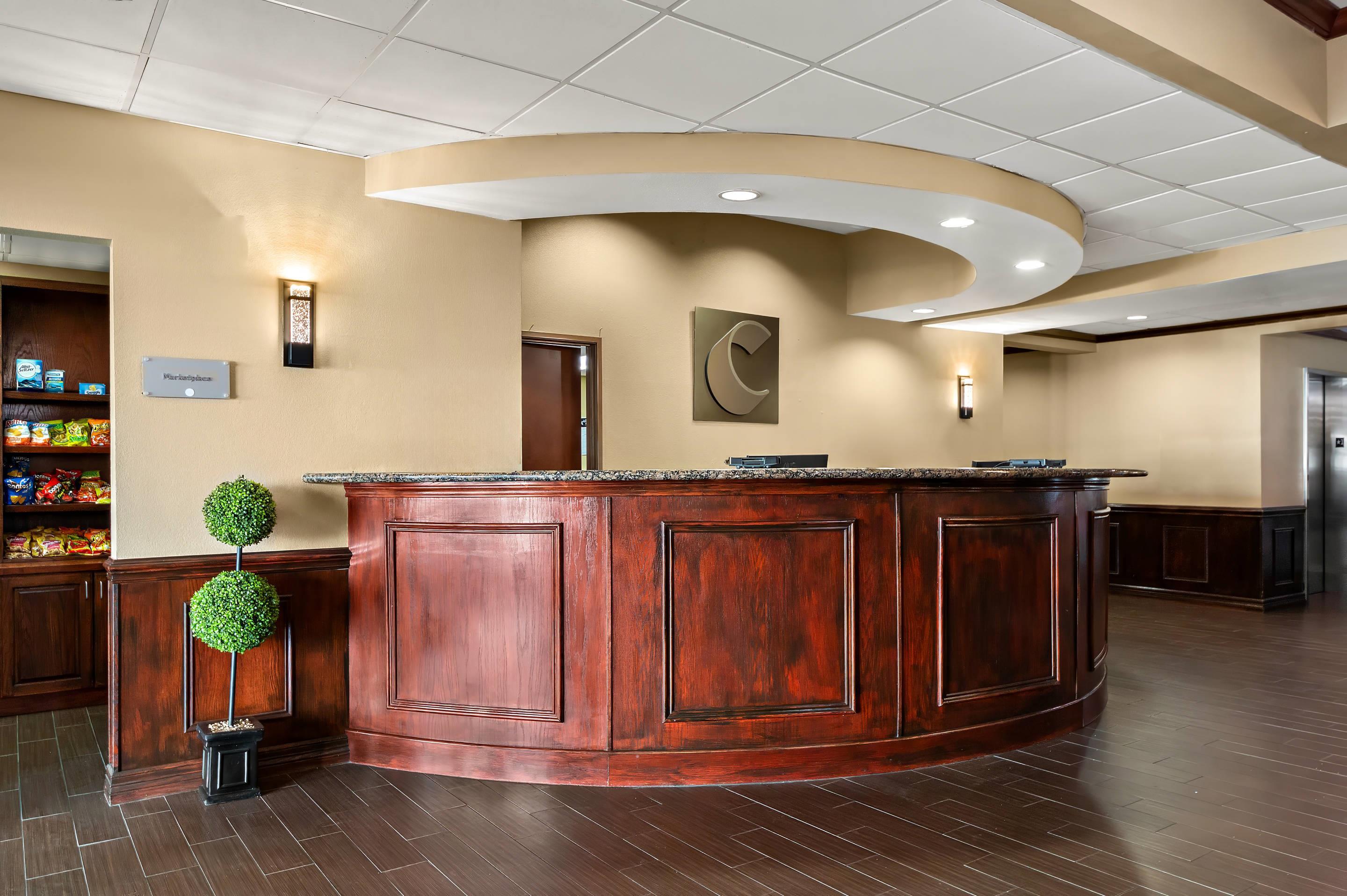 Lobby | Comfort Suites Central
