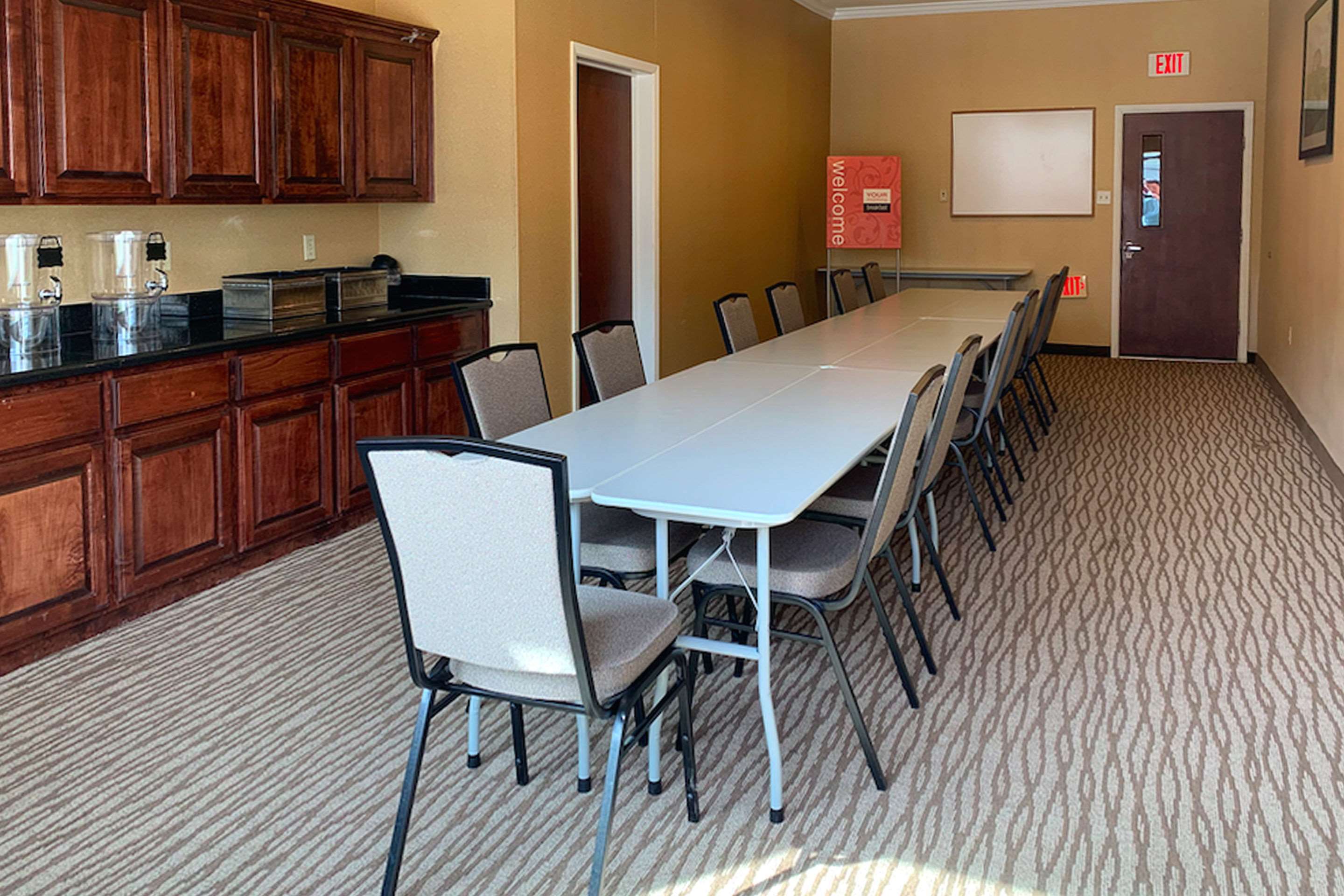 Meeting room | Comfort Suites Texas Ave.