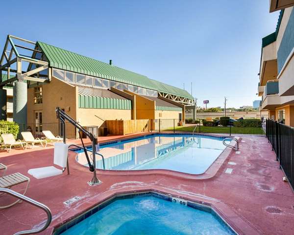 Pool - Rodeway Inn & Suites Fiesta Park San Antonio - I-10, Exit 560