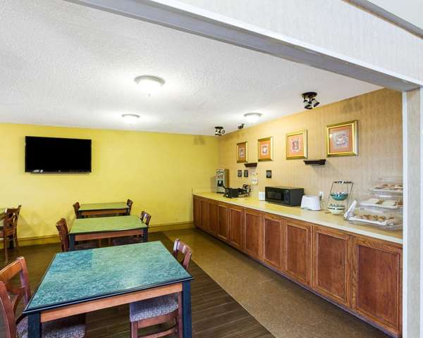 Amenities - Rodeway Inn & Suites Fiesta Park San Antonio - I-10, Exit 560